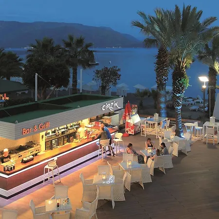 Cettia (adults Only)
